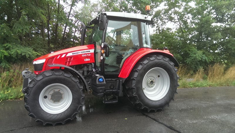 Photo du Tracteurs agricoles MF 5612 Dyna-6 Efficient Standard