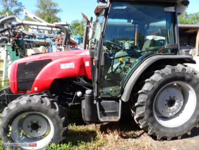 Photo du Tracteurs agricoles MF 2440 GE