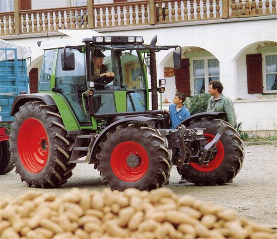Photo du Tracteurs agricoles 395 GTA Porte Outils