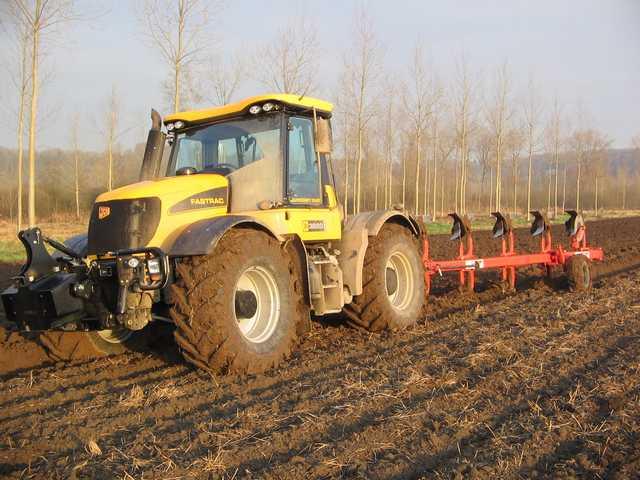 Photo du Tracteurs agricoles Fastrac 3220