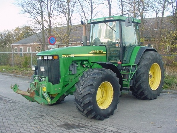 Photo du Tracteurs agricoles 8210