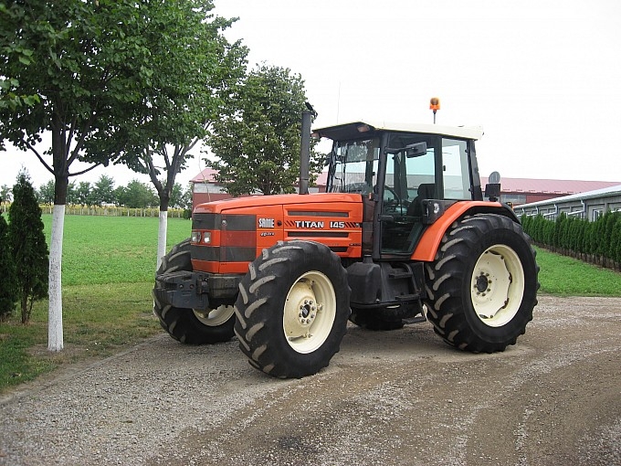 Photo du Tracteurs agricoles Titan 145