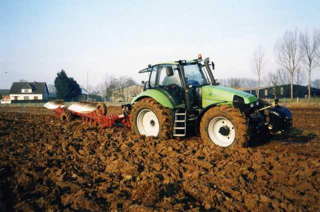Photo du Tracteurs agricoles Agrotron 200
