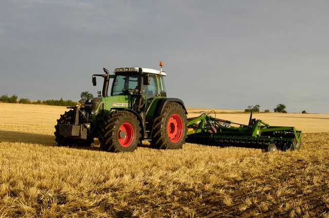 Photo du Tracteurs agricoles 820 Vario et 820 Vario Greentec