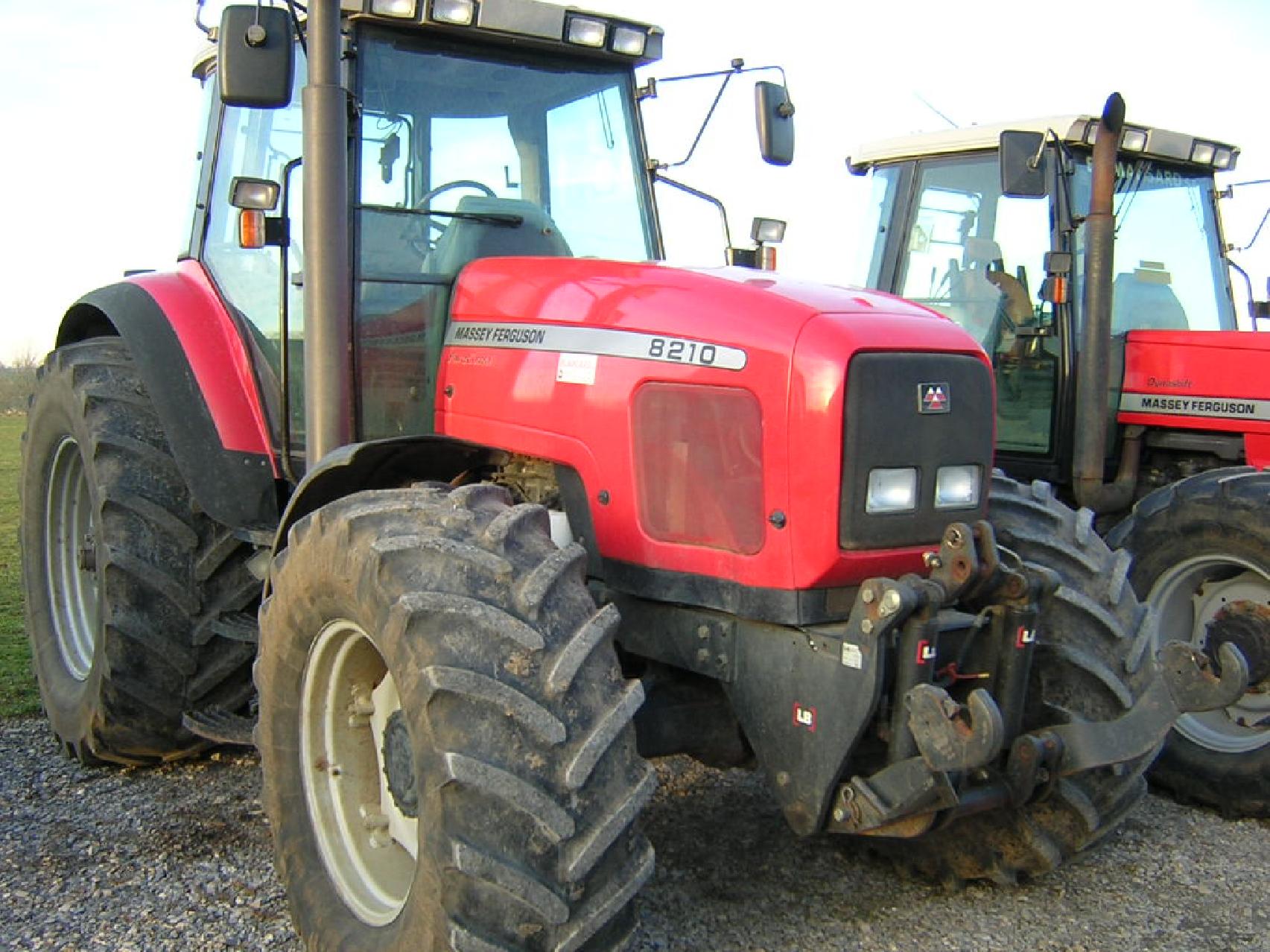 Photo du Tracteurs agricoles MF 8210