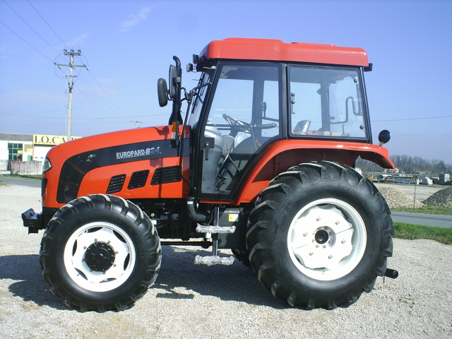 Photo du Tracteurs agricoles FT904